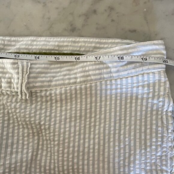 ORVIS Seersucker Cuffed Flat Front Shorts Blue & White Stripe - Picture 13 of 15